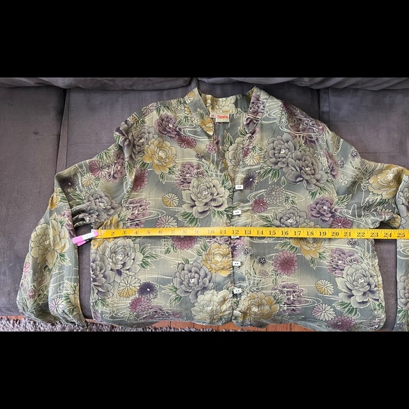 Tianello Flowy Floral Button-up - Picture 5 of 7